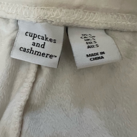 Cupcakes and Cashmere Velvetta High Waisted Jogger Sweats - Picture 3 of 7